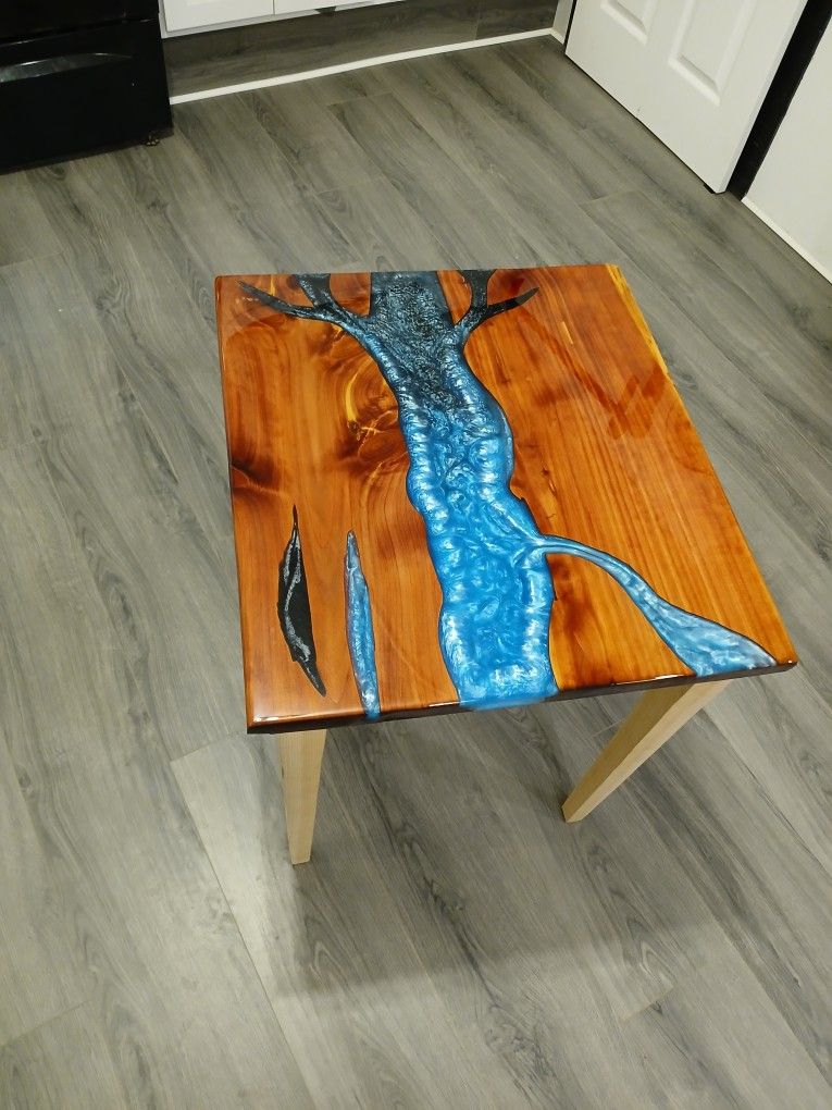 Epoxy Resin End Table 22x23x28 Cedar