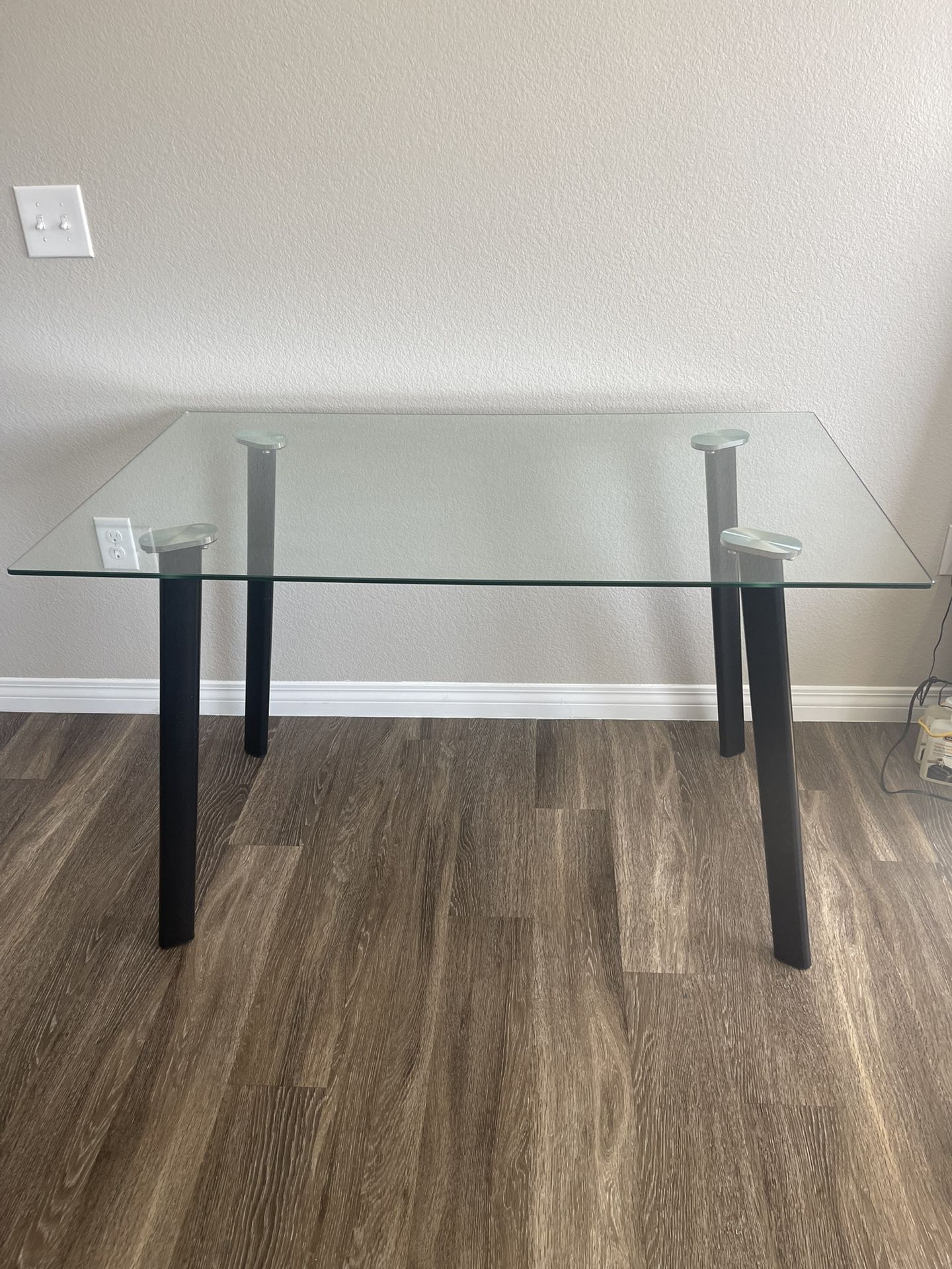 Tempered Glass Modern Dining Table