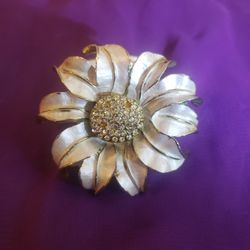  Mother's Day Jewelery Carucci Vintage Sunflower Brooch.  F12