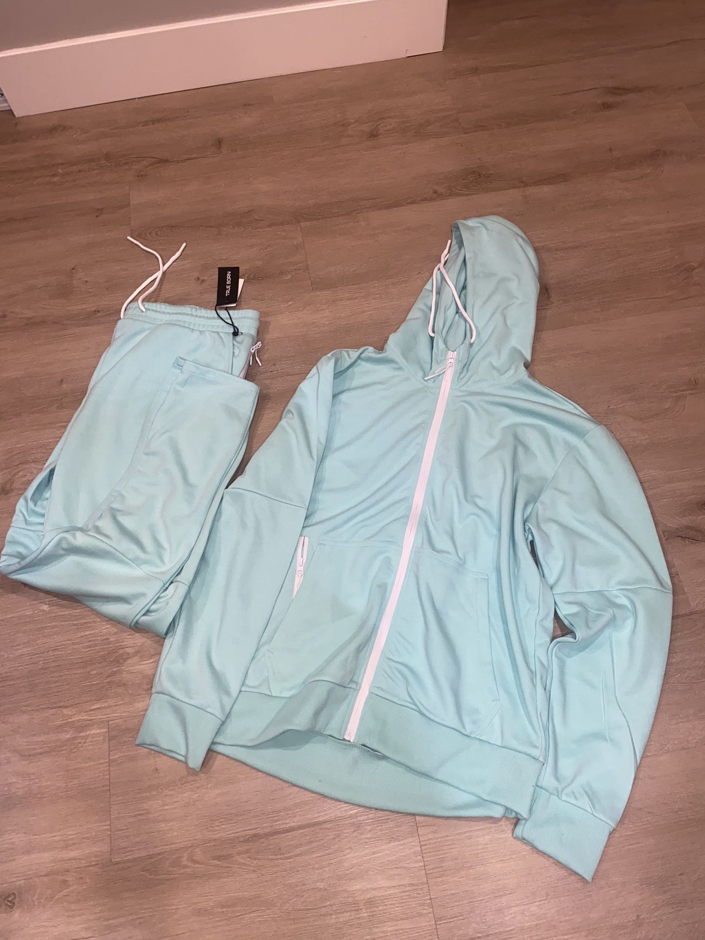 Mint Blue Jogger Set Size XL
