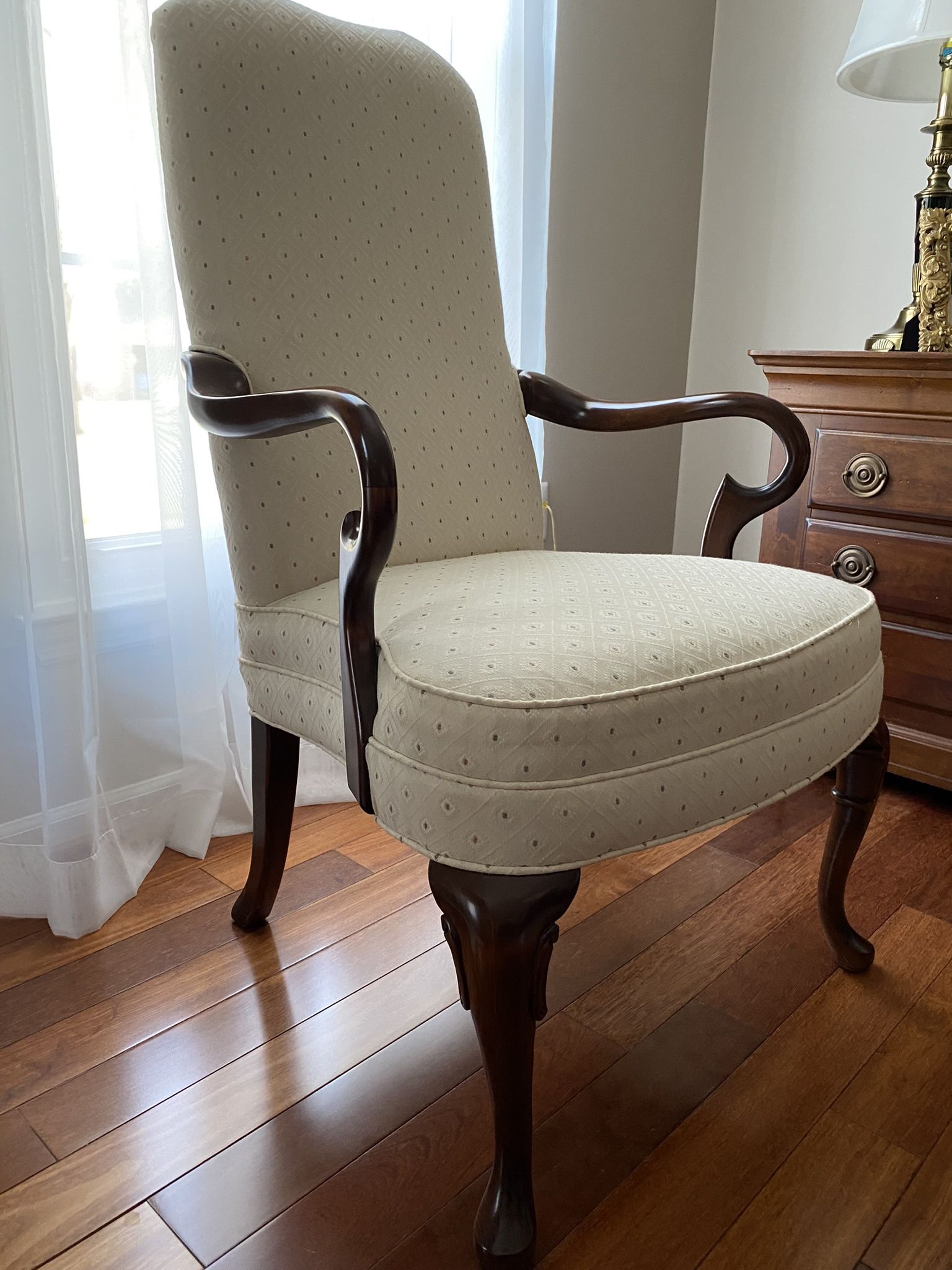 Traditional Armchairs
