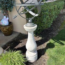 New England Garden Ornaments With Pedestal 