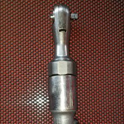 SNAP-ON TOOLS  #FAR72B.                                    3/8" DRIVE HEAVYDUTY PNEUMATIC REVERSIBLE AIR  RACTCHET 