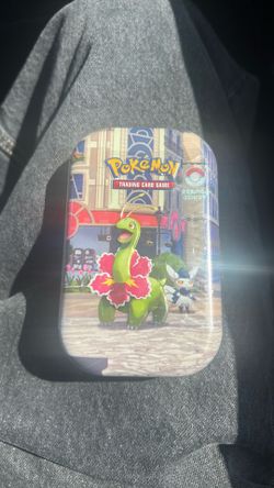 Lumiose City mini tin