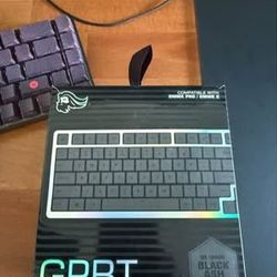 Glorious | Black Ash PBT Keycap set!