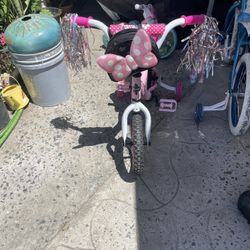 BEAUTIFUL  LIKE NEW HUFFY DISNEY MINNIE MOUSE KIDS BIKE TRAINING WEELS PINK 