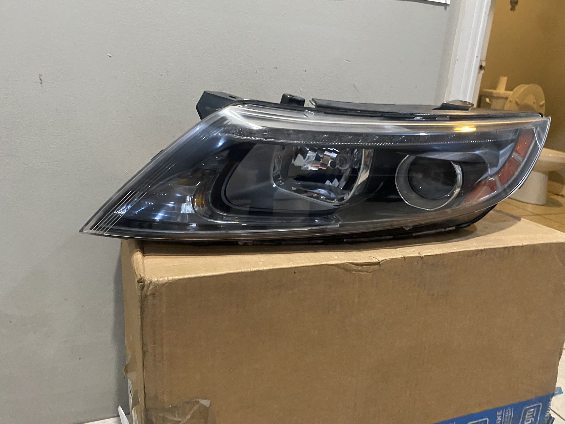 2014-2015 Kia Optima Hybrid Left Headlight