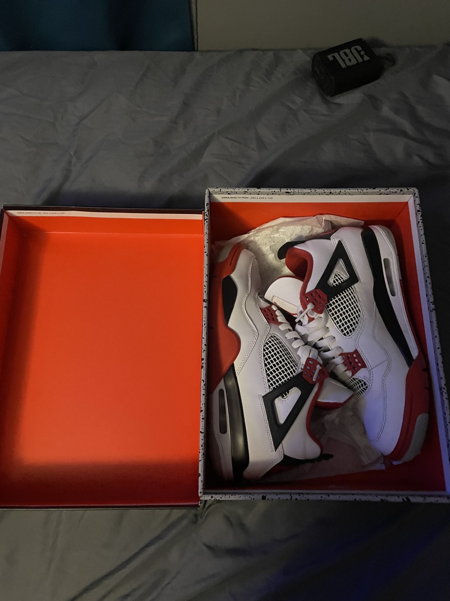 Jordan 4s (Fire Red)