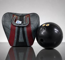 Vintage Hammer Black Bowling Ball & Brunswick Single Ball Bag USA