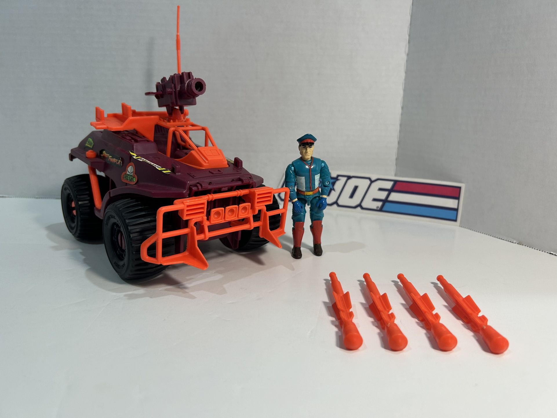 Gi Joe 1993 Street Fighter Crimson Cruiser Complete with M. Bison