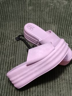 women's sandals