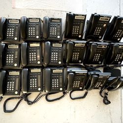 18x Panasonic KX-DT 321 Digital Phones