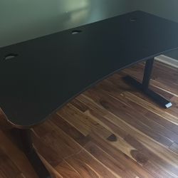 Arozzi Ultra Wide Gaming Desk