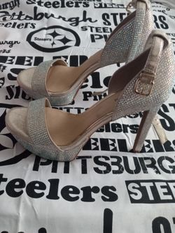 Gianni Bini Size 9