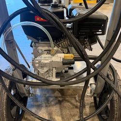 Westinghouse 3400 PSI Gas Pressure Washer