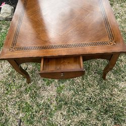 VINTAGE SQUARE SOLID WOOD INLAY COFFEE TABLE W/DRAWER(MINOR KNICKS)