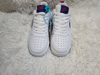 White & Blue Low Top Sneakers – New – Unisex
