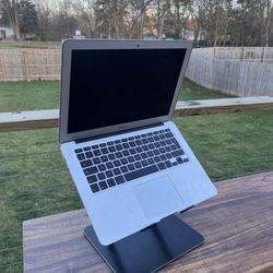 M.Air2017 Great Condition Plus Charger