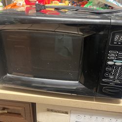 19.5 Inch Microwave