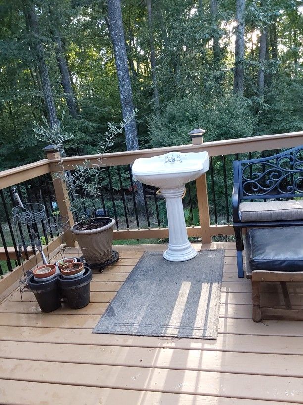 pedestal sink with faucet