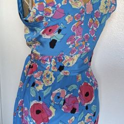 Anthropologie Yumi Kim silk floral blue dress ,Fully lined with attached material ties round the waist. Faux wrap Gorgeous Silk Dress