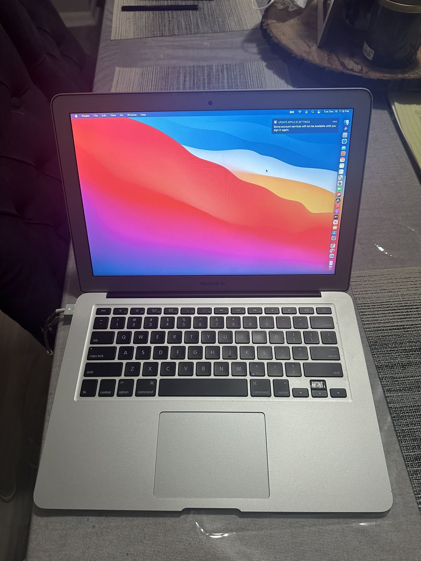 Apple Macbook For sale