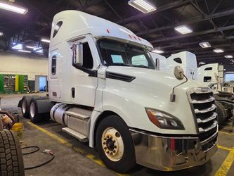 2020 Freightliner Cascadia