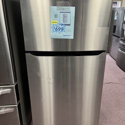 LG Open Box 33” Refrigerator With 1 Year Warranty 
