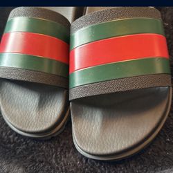 gucci slides