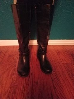 Women boots size 7