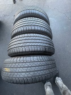 235/65R18 Michelin Latitude tour HP