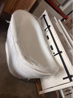 Soaking tub