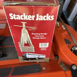 Stacker Jacks