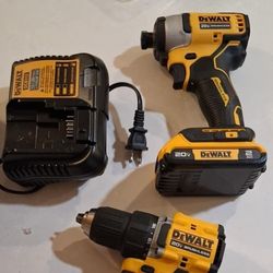 Compact Series DeWalt Drill Kit