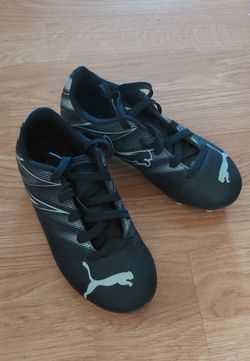 Puma soccesr cleats size 12 kids