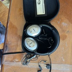 Bose Qc-2 Noise Canceling Headphones, Rare Perfect Condition