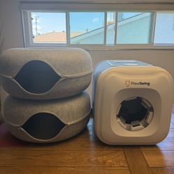Cat Tunnels And Pawswing 