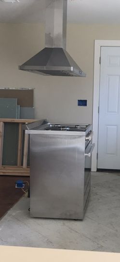 Stove And Hood Make Offer