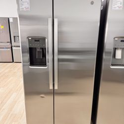 New GE  36" Freestanding Side By Side GSS25GYPFS