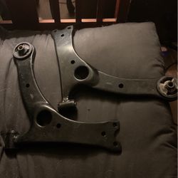Part For A 2010 Toyota Carola (swing Arms) 