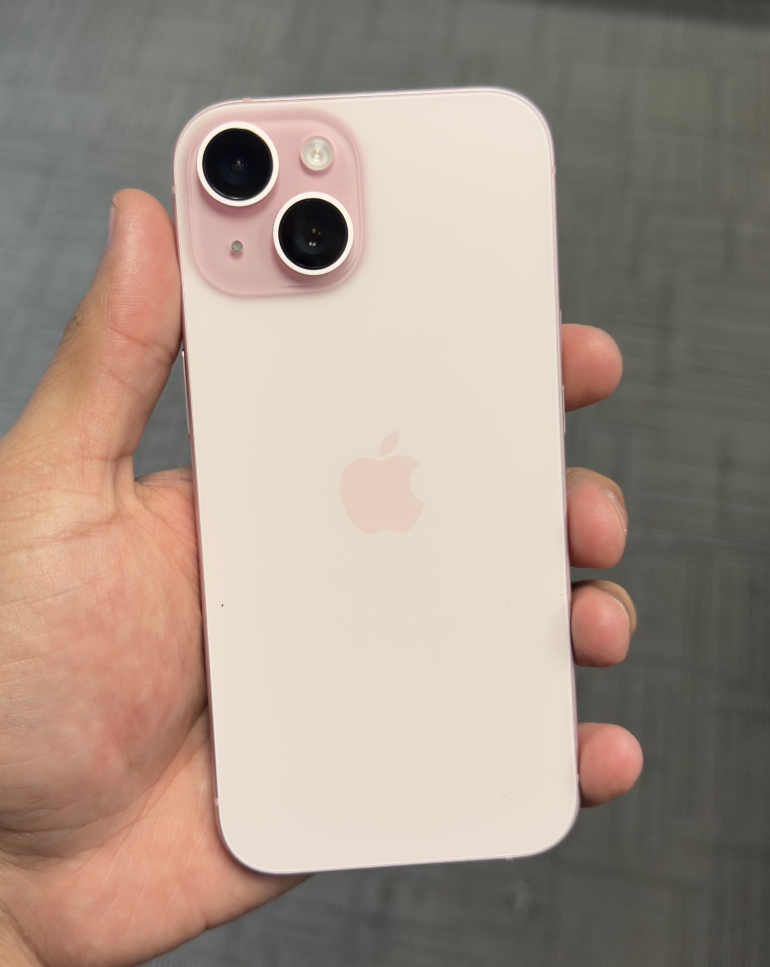 iPhone 15 128GB Pink