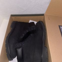 Men’s Black Timberland 9.5