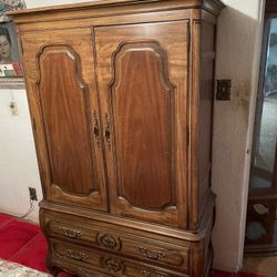 Thomasville Armoire Dresser
