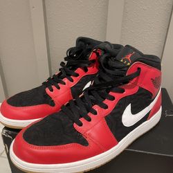 Jordan 1 Mid Size 12