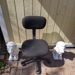 Adjustable Computer Chair On The Wheels 