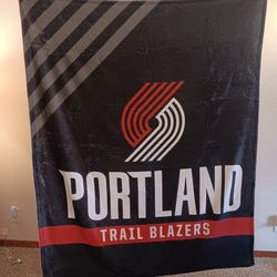 NEW Portland Trailblazers Throw Blanket & Socks Set (2 Sets Available)