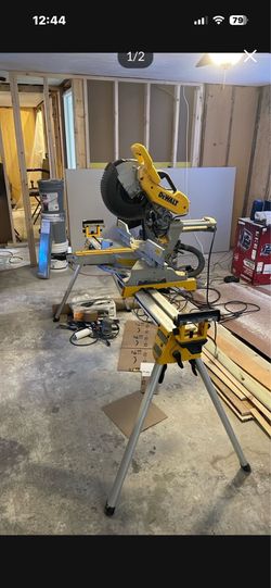 DeWalt  Miter saw