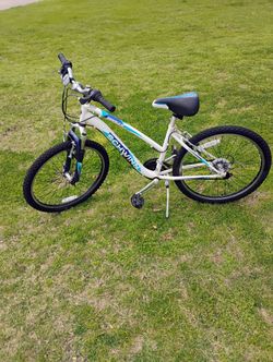 Schwinn Ranger 24" Women's Bicycle 