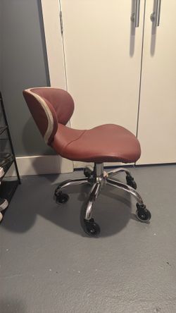 Rolling chair