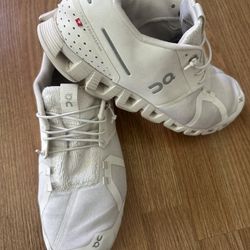 Oncloud Shoes
